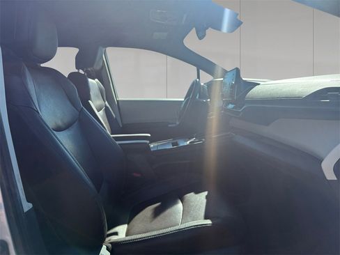 Used 2021 Toyota Sienna Platinum image 17