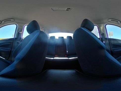 Used 2025 Nissan Versa SV FWD image 40