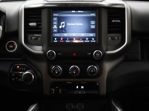 Used 2020 RAM 1500 Big Horn AWD/4WD image 18