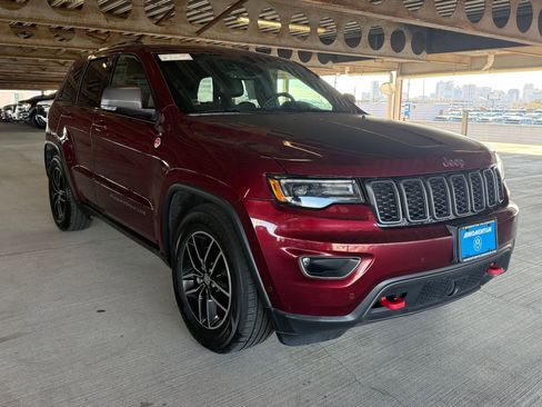 Used 2018 Jeep Grand Cherokee Trailhawk w/ Trailhawk Luxury Group image 5