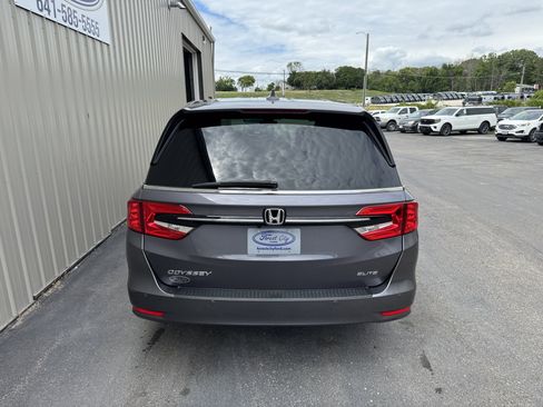 Used 2024 Honda Odyssey Elite image 4