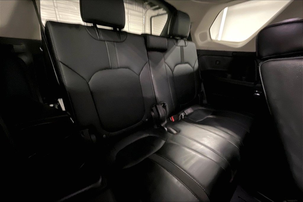 Used 2025 Honda Pilot Touring image 35