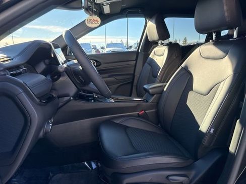 New 2026 Jeep Compass Latitude image 23