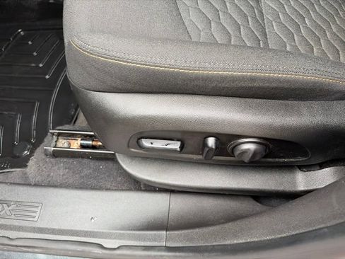 Used 2021 Chevrolet Equinox LT FWD image 11