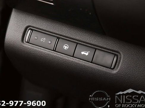 New 2026 Nissan Pathfinder SL AWD/4WD image 28