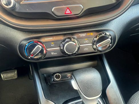Used 2022 Kia Soul LX w/ Technology Package FWD image 23