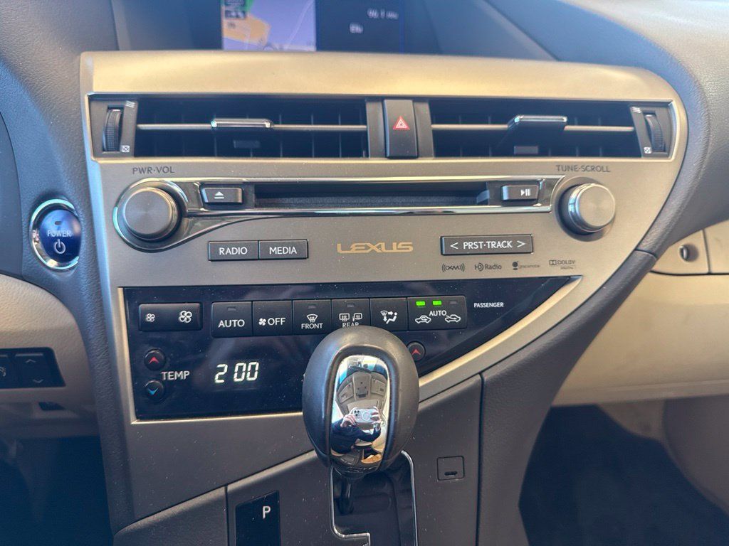 Used 2014 Lexus RX 450h AWD image 19