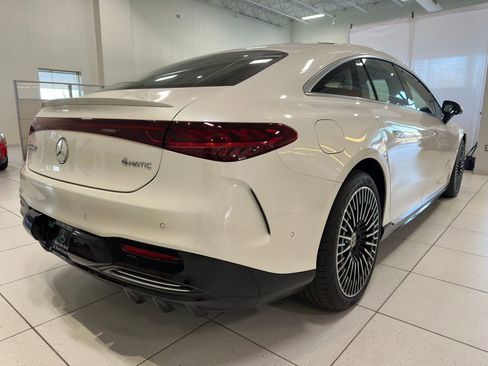 Certified 2022 Mercedes-Benz EQS 580 4MATIC Sedan image 4