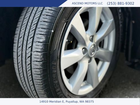 Used 2013 Nissan Versa FWD image 14