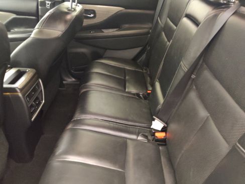 Used 2016 Nissan Murano Platinum FWD image 18