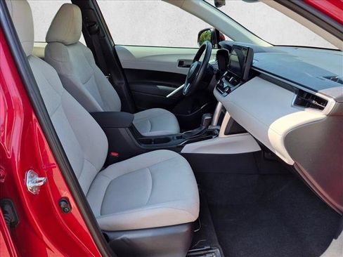 Used 2024 Toyota Corolla Cross LE FWD image 20
