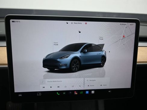 Used 2024 Tesla Model Y Long Range AWD/4WD image 12