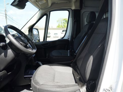 Used 2023 RAM ProMaster 2500 FWD image 15