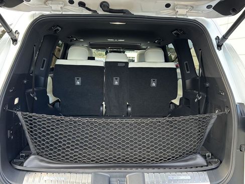 Used 2023 Lexus LX 600 4WD w/ Luxury Package image 32