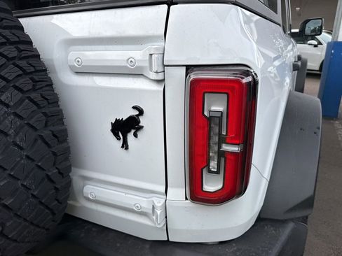 Used 2022 Ford Bronco Wildtrak image 27