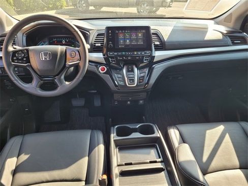 Certified 2023 Honda Odyssey Touring image 11