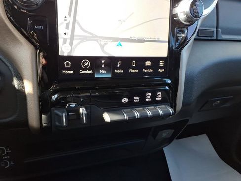 Used 2024 RAM 2500 Laramie w/ Safety Group image 18