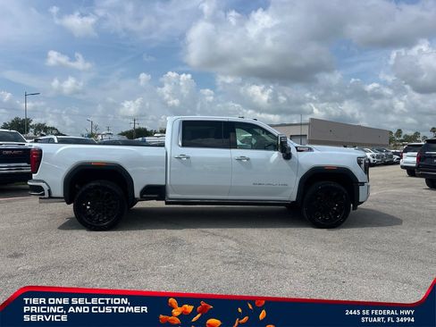 New 2026 GMC Sierra 2500 Denali w/ Denali Reserve Package AWD/4WD image 3