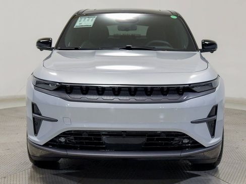 Used 2024 Jeep Wagoneer Launch Edition image 8