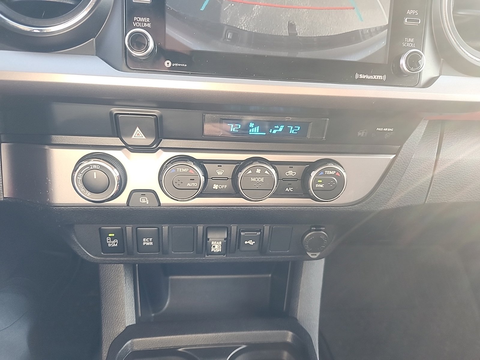 Used 2021 Toyota Tacoma SR5 w/ Technology Package AWD/4WD image 13