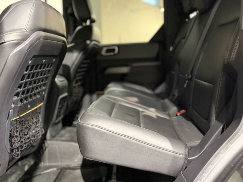 Used 2021 Ford Bronco Badlands image 41