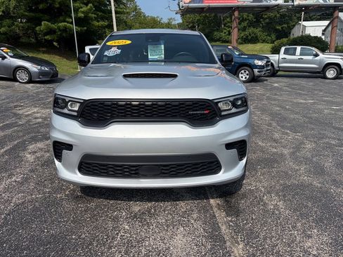 Used 2025 Dodge Durango GT AWD/4WD image 3