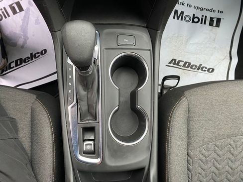 Used 2023 Chevrolet Equinox LT w/ Driver Convenience Package image 22