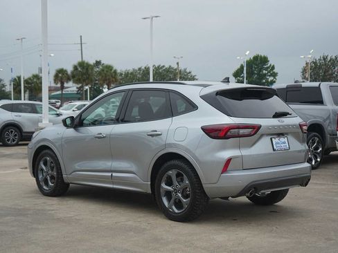 Used 2023 Ford Escape ST-Line w/ Tech Pack #1 FWD image 4