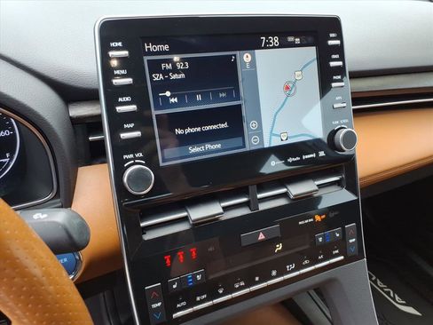 Used 2020 Toyota Avalon Limited w/ Advanced Safety Package FWD image 33