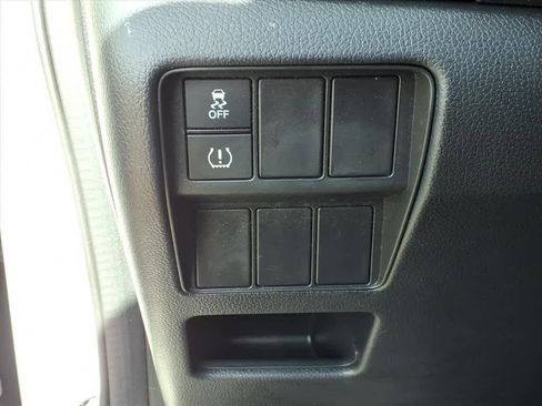 Used 2019 Honda CR-V LX image 14