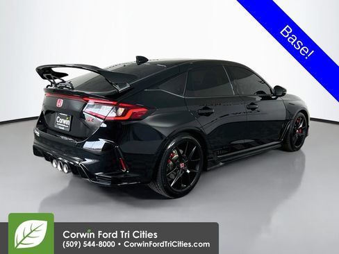 Used 2025 Honda Civic Type R image 15