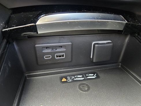 Certified 2023 Buick Envision Avenir image 36