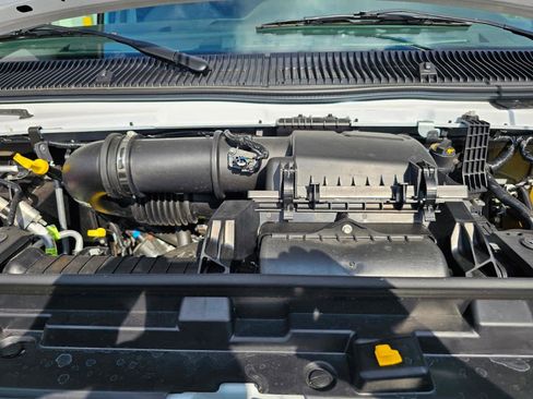 Used 2027 Ford E-450 and Econoline 450 Super Duty w/ Power Equipment Group RWD image 8