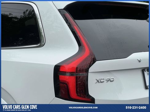 Used 2025 Volvo XC90 T8 Plus AWD/4WD image 9