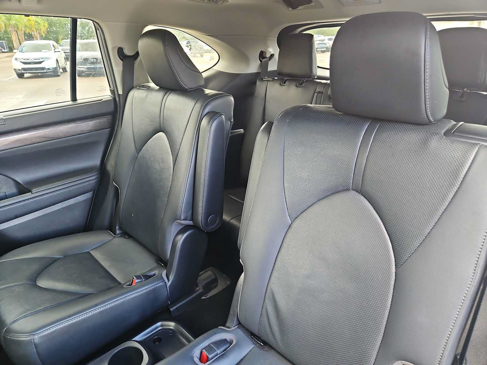 Used 2020 Toyota Highlander Limited AWD/4WD image 25