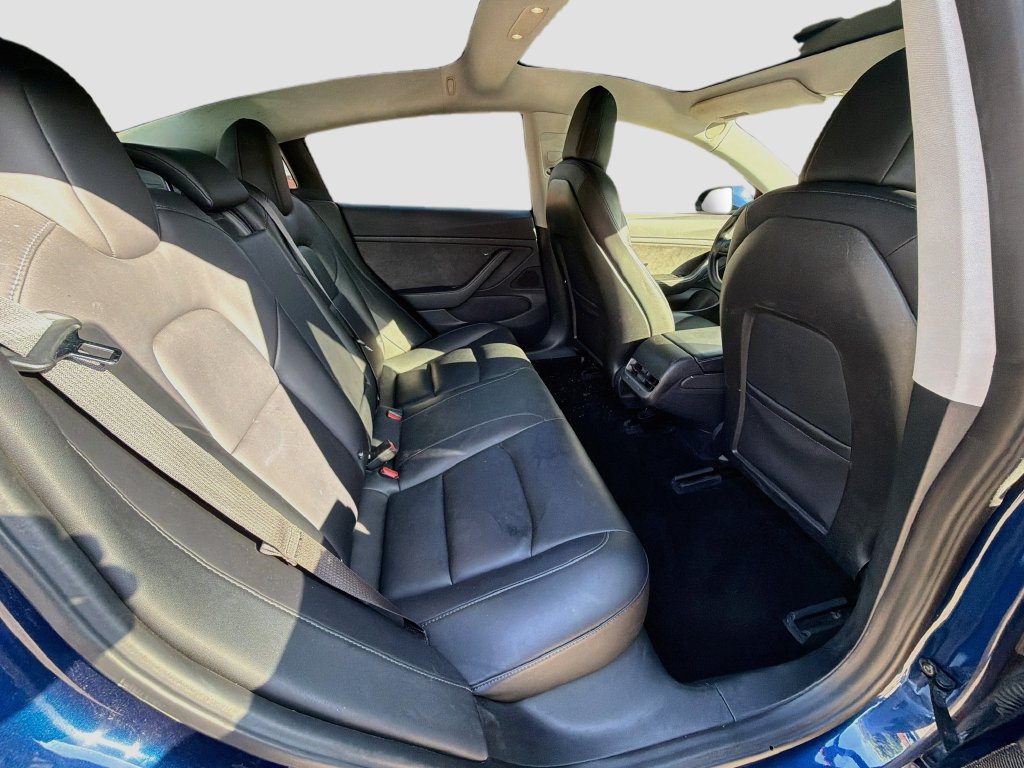 Used 2018 Tesla Model 3 Long Range RWD image 30