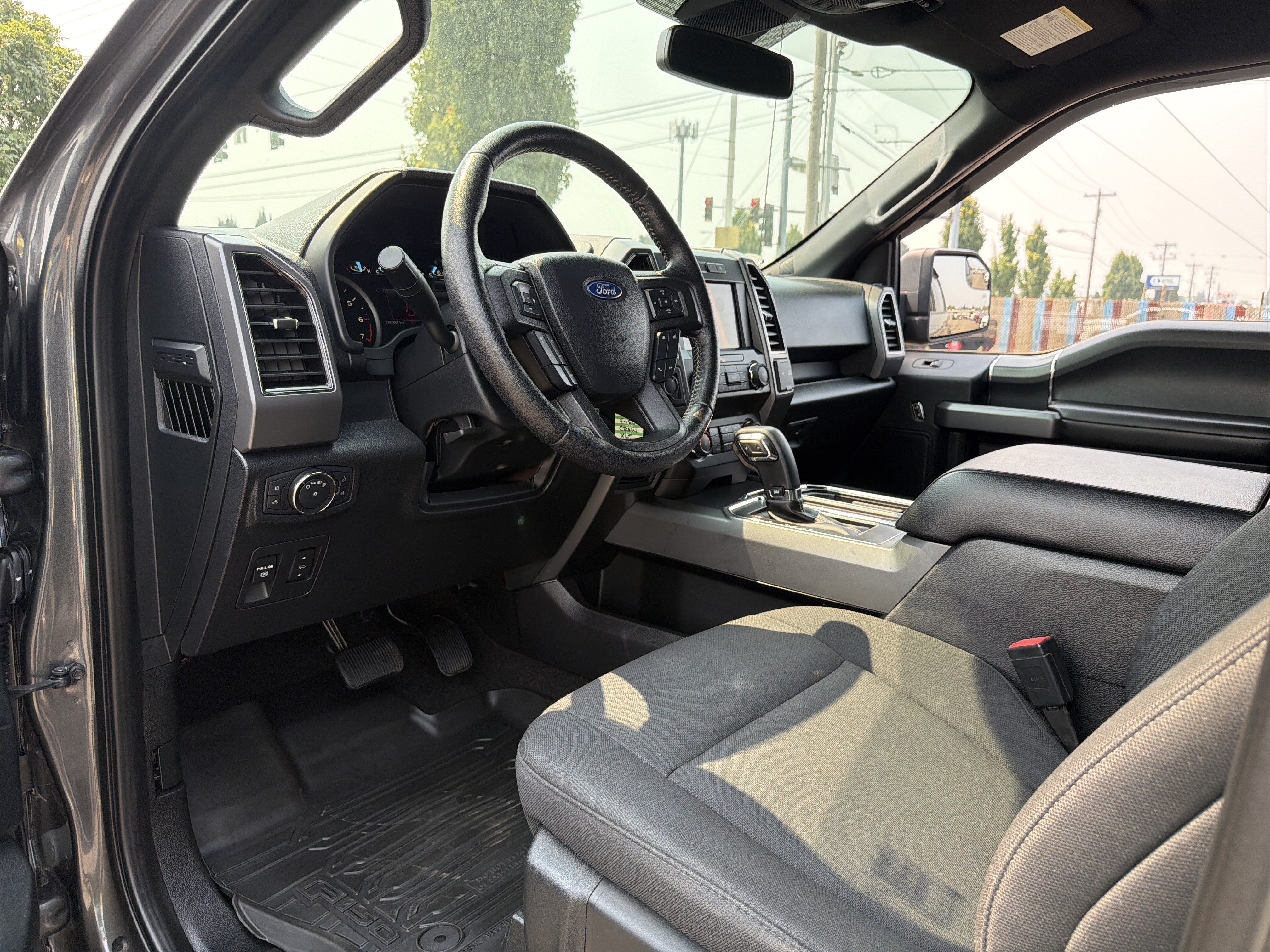 Used 2019 Ford F150 XLT w/ Equipment Group 302A Luxury AWD/4WD image 9