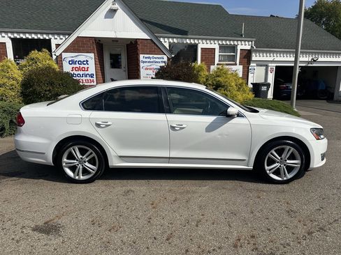 Used 2014 Volkswagen Passat TDI SE image 9