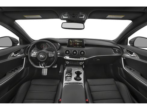 Used 2018 Kia Stinger GT1 RWD image 5