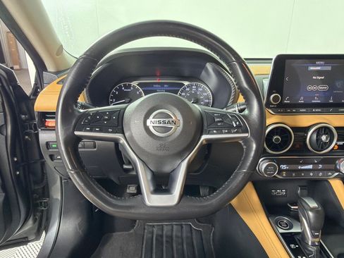 Used 2020 Nissan Sentra SV w/ SV Premium Package FWD image 15