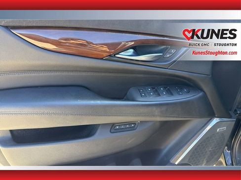 Used 2017 Cadillac Escalade Luxury image 23