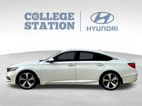 Used 2020 Honda Accord Touring image 7