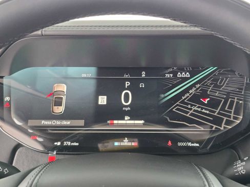 New 2025 Land Rover Range Rover SE image 24