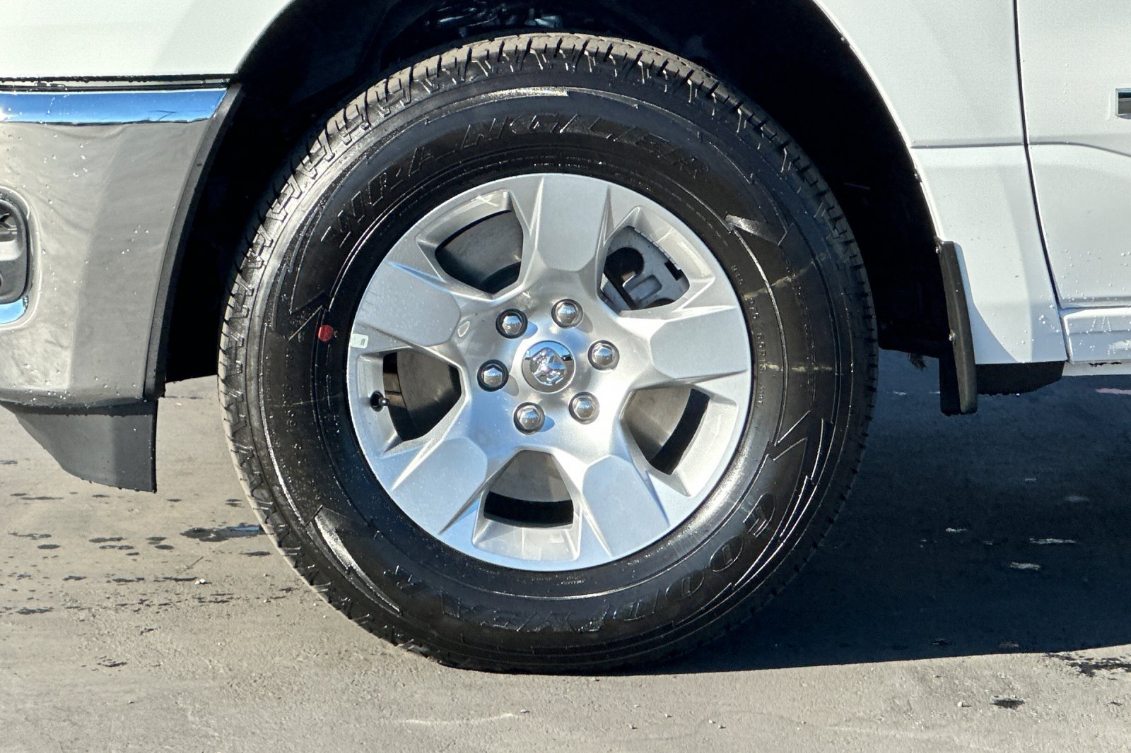 New 2026 RAM 1500 Tradesman AWD/4WD image 24