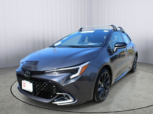 Certified 2025 Toyota Corolla XSE FWD image 4