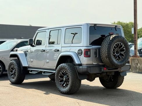 Used 2018 Jeep Wrangler Unlimited Sahara w/ Dual Top Group AWD/4WD image 29