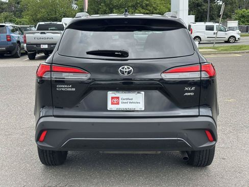 Used 2024 Toyota Corolla Cross XLE w/ Convenience Package AWD/4WD image 6