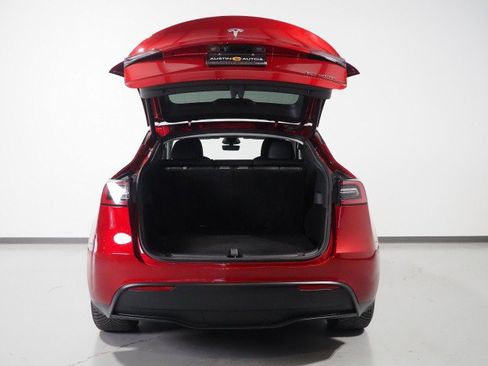 Used 2024 Tesla Model Y Long Range AWD/4WD image 41
