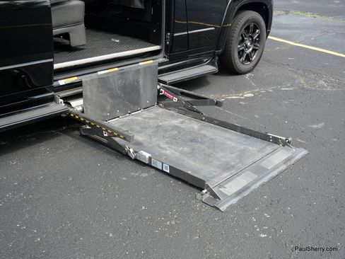 Used 2023 RAM ProMaster 2500 w/ Driver Convenience Group image 8