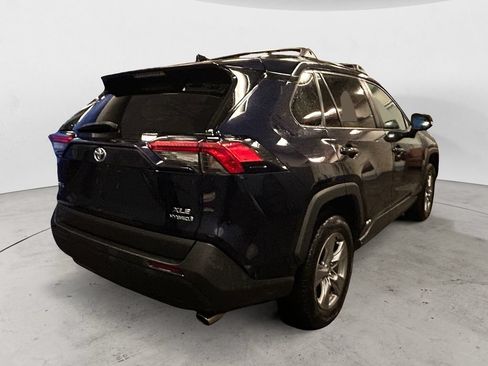 Used 2022 Toyota RAV4 XLE w/ Convenience Package AWD/4WD image 5